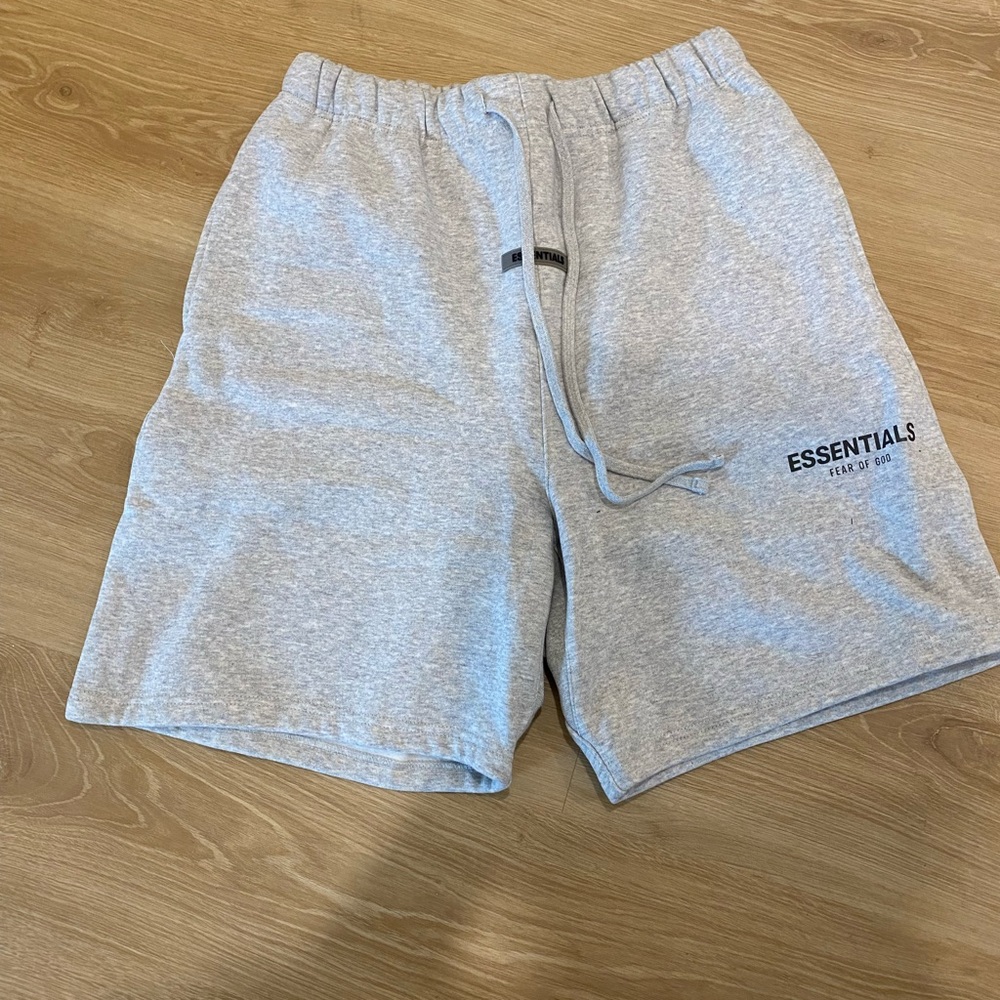 Essentials Sweat shorts grey